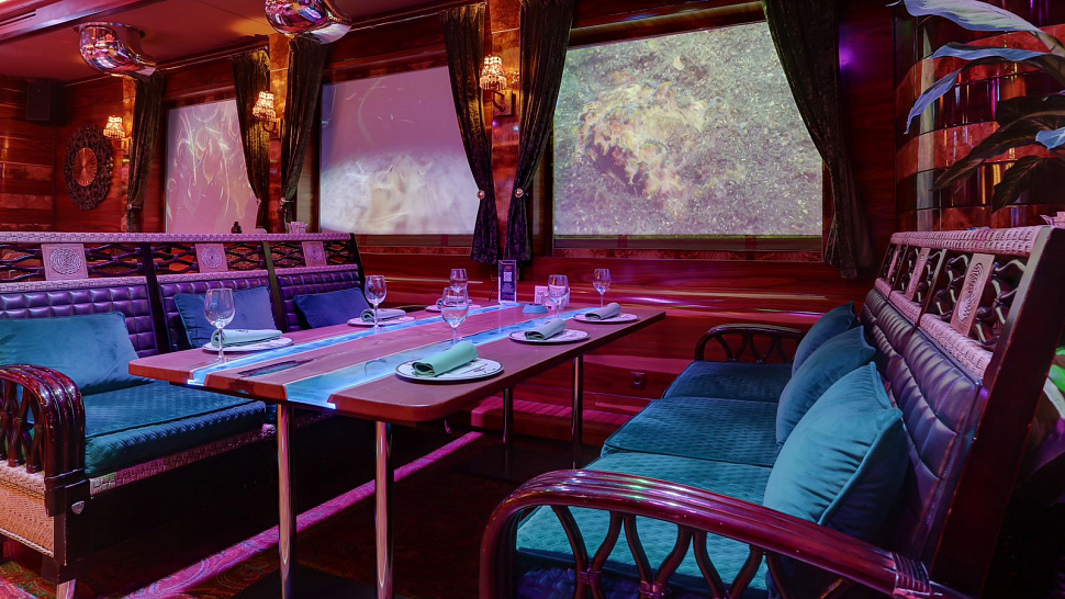 Основной зал