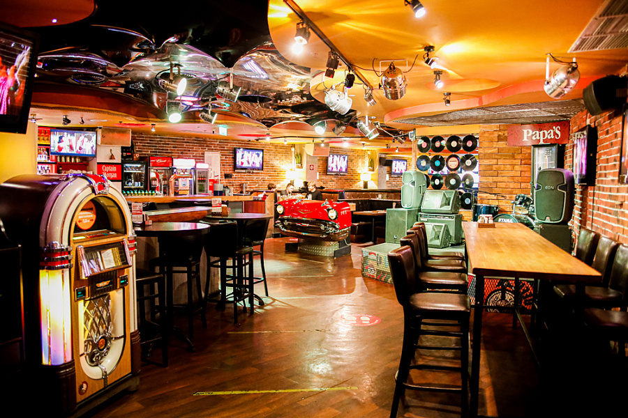 Основной зал