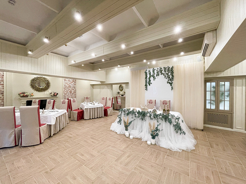 Основной зал