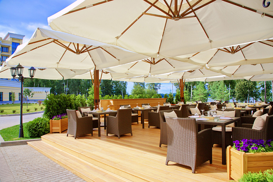 Летнее кафе La Dolce Vite