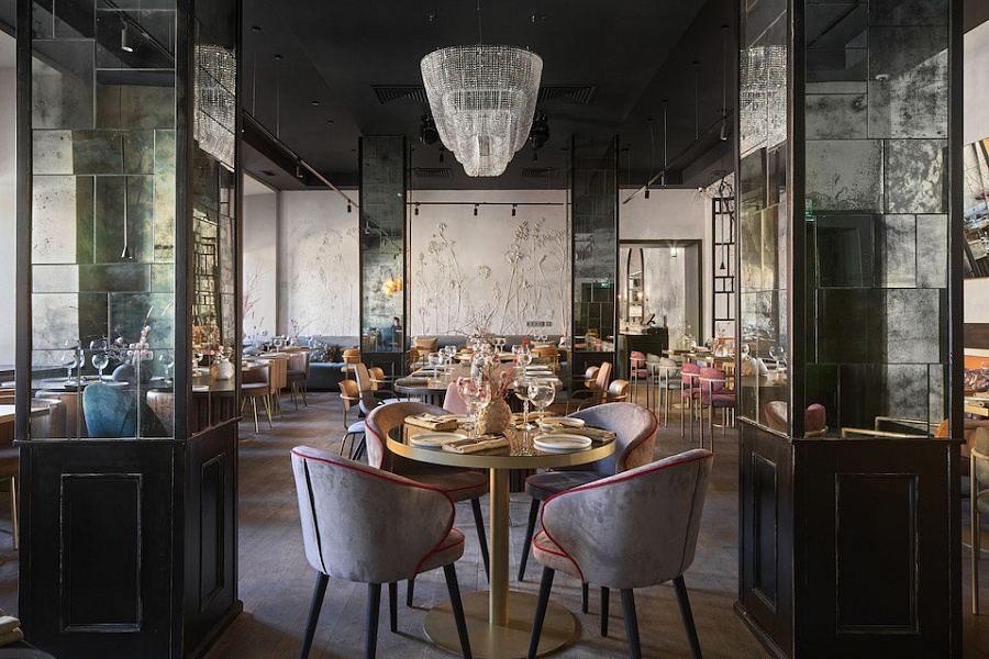 Основной зал