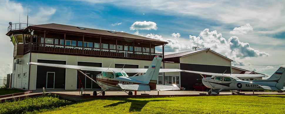 Вся территория аэродрома Кусино