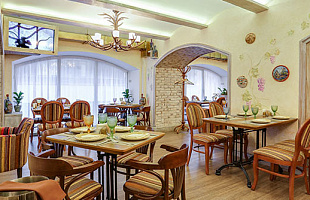 Кафе Натахтари в Большом Черкасском переулке