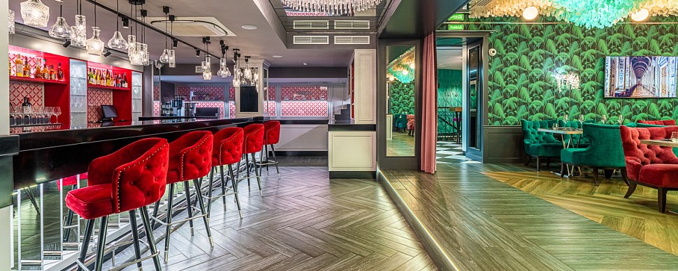 Основной зал