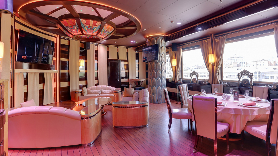 Большой вип зал