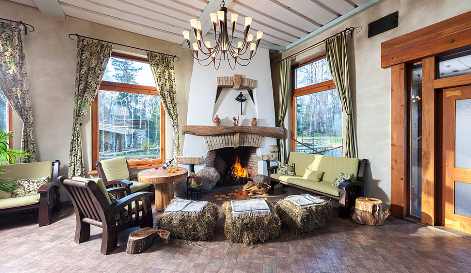 Зеленый  каминный зал