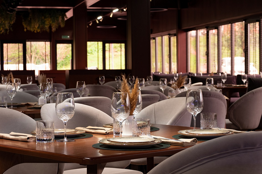 Основной зал